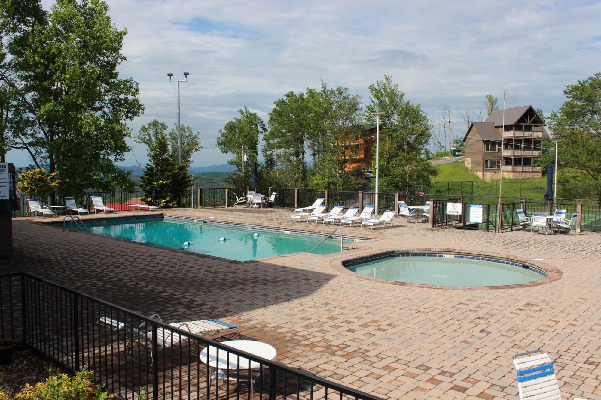 Heavenly View - Bear Themed Cabin, Hottub, Dog-Friendly, Near Gatlinburg Bagian luar foto