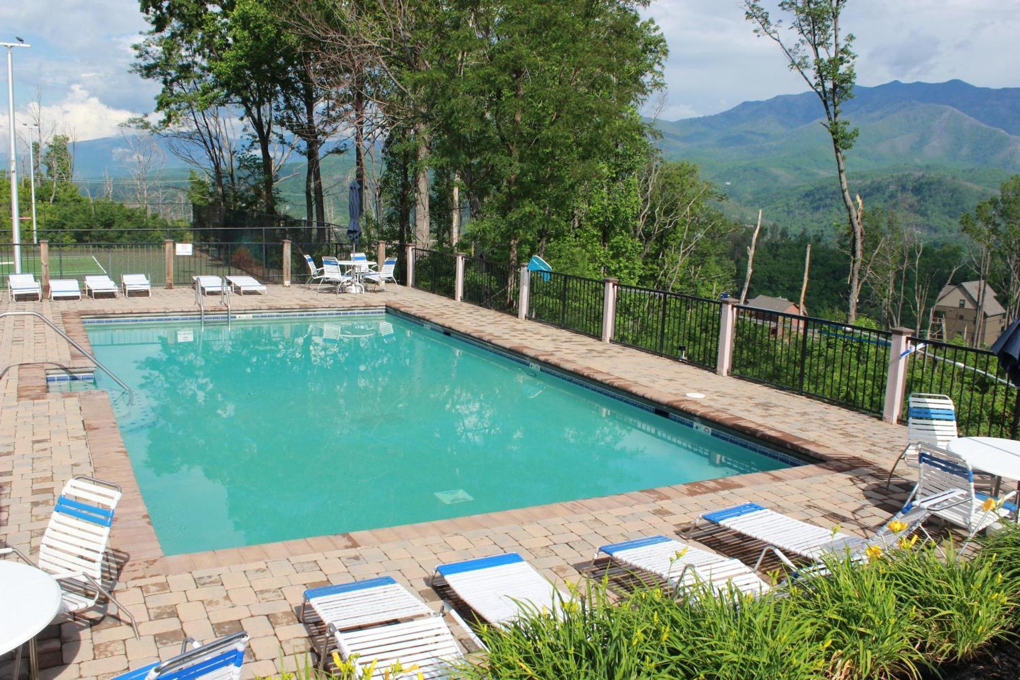 Heavenly View - Bear Themed Cabin, Hottub, Dog-Friendly, Near Gatlinburg Bagian luar foto