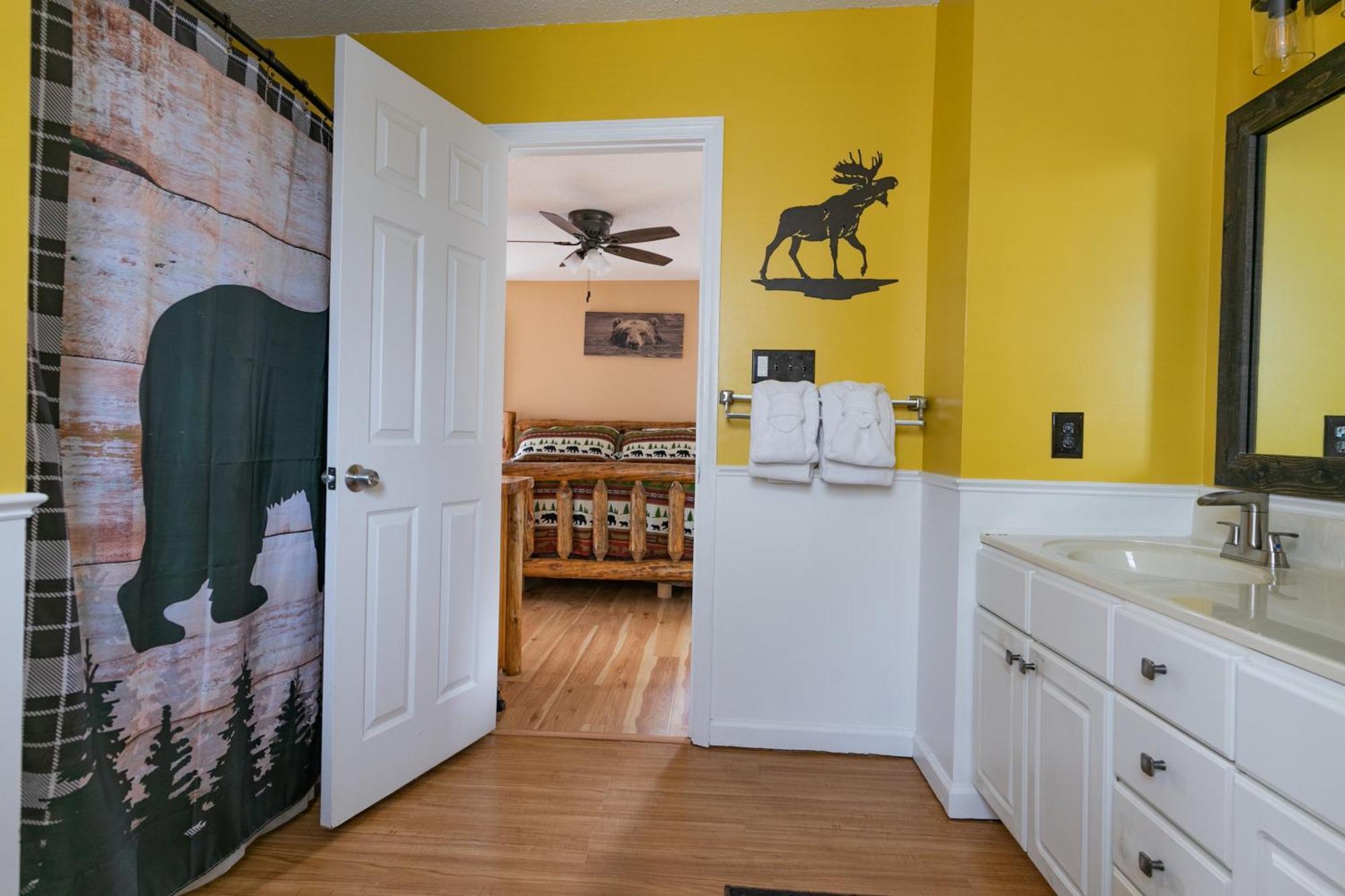 Heavenly View - Bear Themed Cabin, Hottub, Dog-Friendly, Near Gatlinburg Bagian luar foto