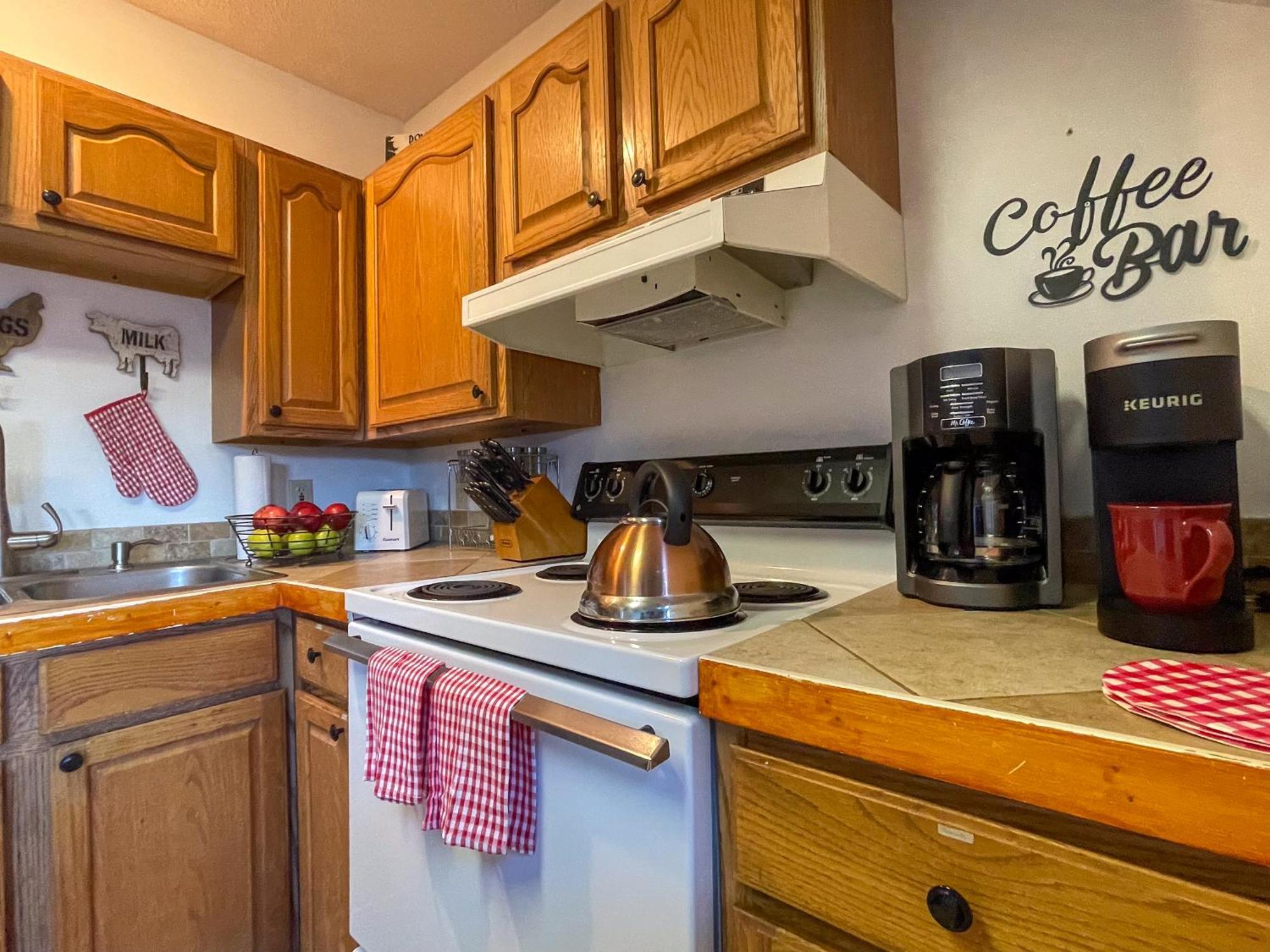 Heavenly View - Bear Themed Cabin, Hottub, Dog-Friendly, Near Gatlinburg Bagian luar foto