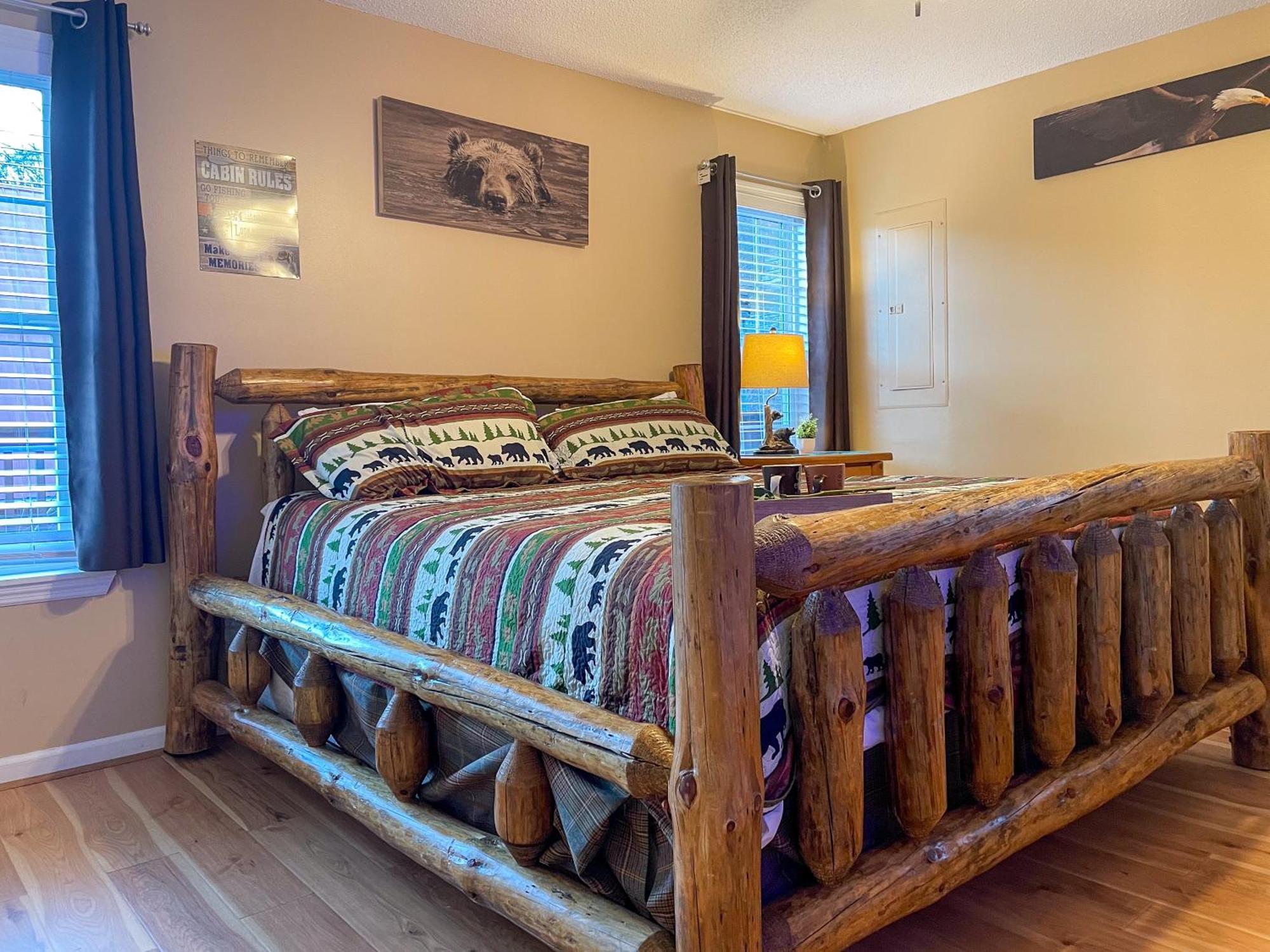 Heavenly View - Bear Themed Cabin, Hottub, Dog-Friendly, Near Gatlinburg Bagian luar foto